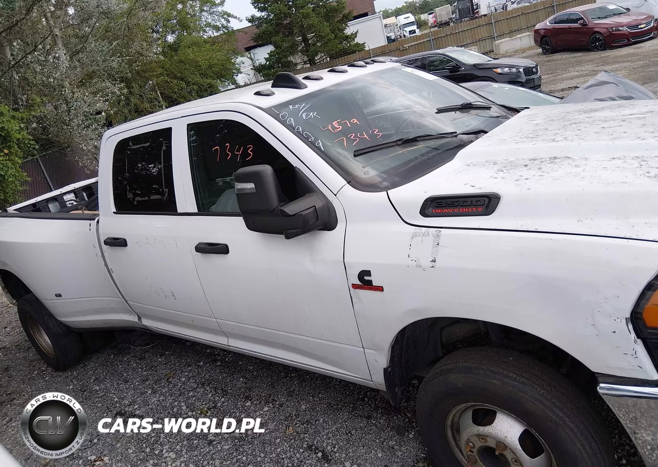 2024 Ram 3500 VIN:3C63RRGL1RG109929 - 15