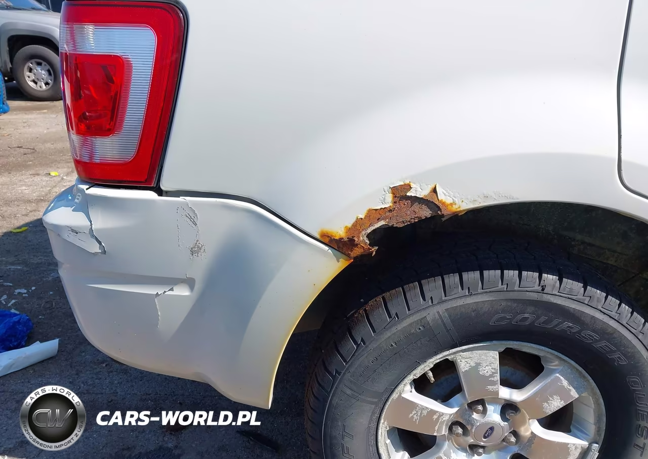 2010 Ford Escape Limited VIN:1FMCU0E78AKC71770 - 6