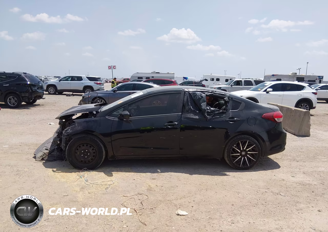 2018 Kia Forte Lx VIN:3KPFK4A71JE236429 - 15