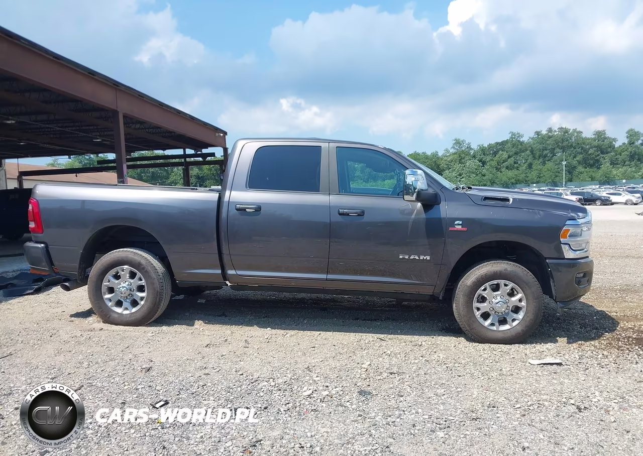2024 Ram 2500 Laramie 4X4 6'4 Box VIN:3C6UR5FL0RG145058 - 13