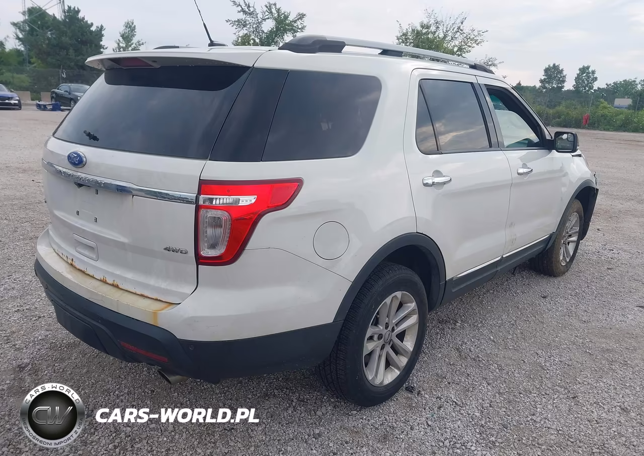 2011 Ford Explorer Xlt VIN:1FMHK8D85BGA57442 - 4