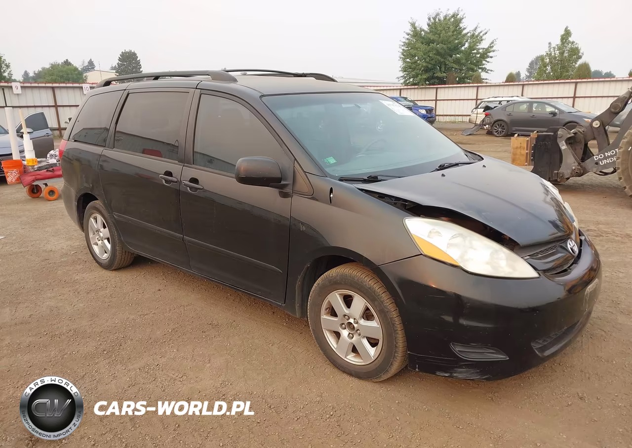 2009 Toyota Sienna Le – zdjęcie 1 z 21