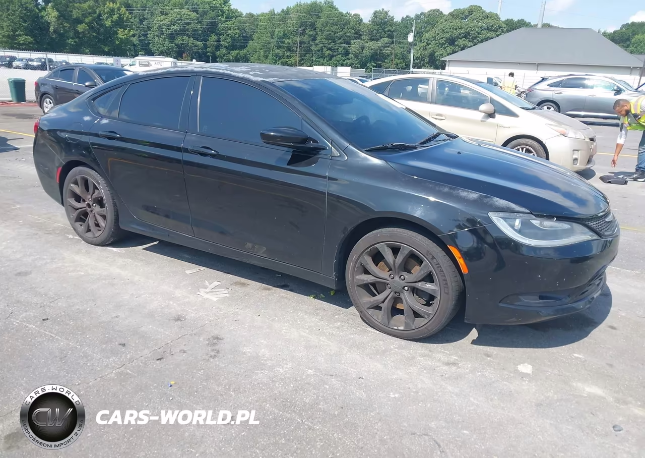 2015 Chrysler 200 S – zdjęcie 1 z 11