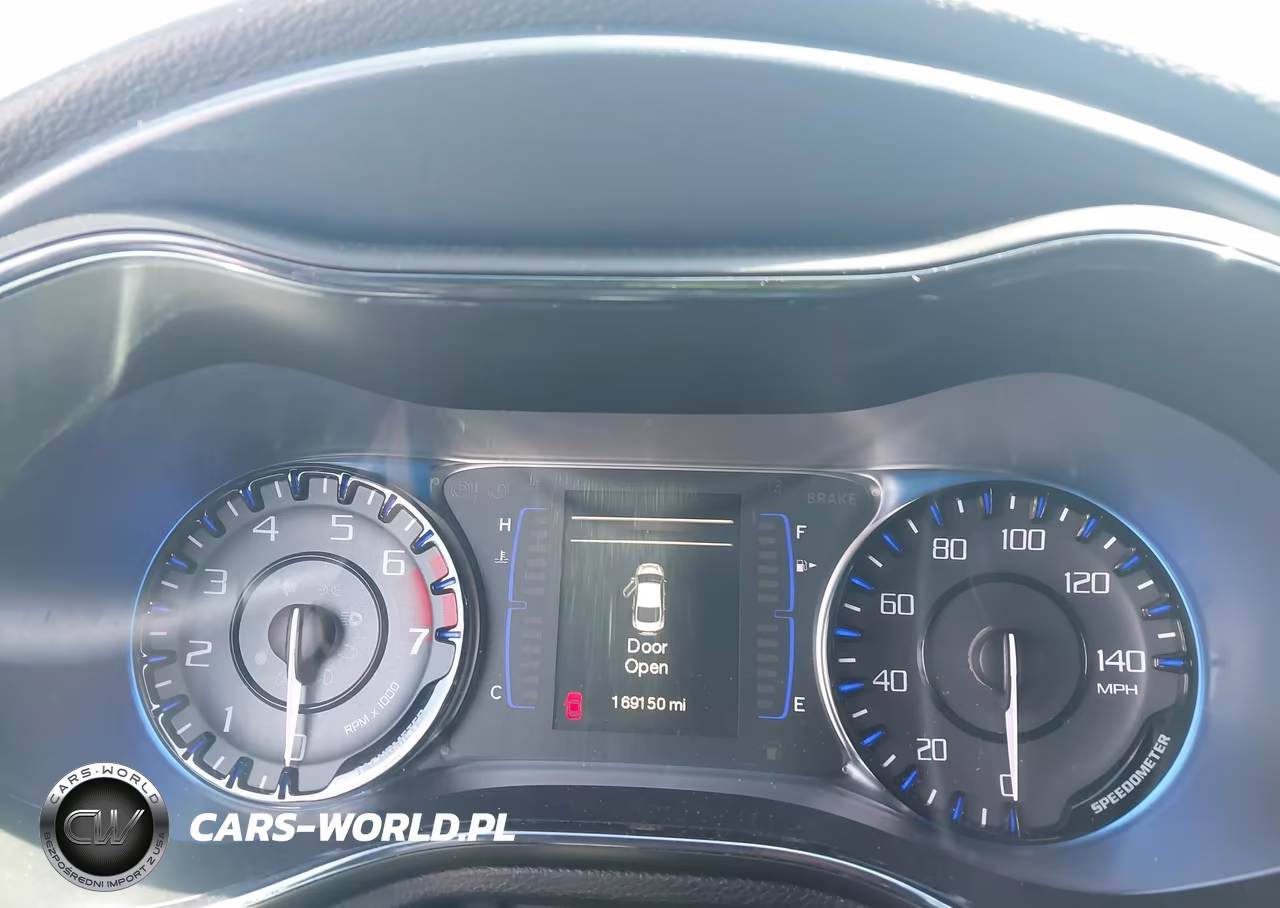 2015 Chrysler 200 S VIN:1C3CCCBBXFN564596 - 7