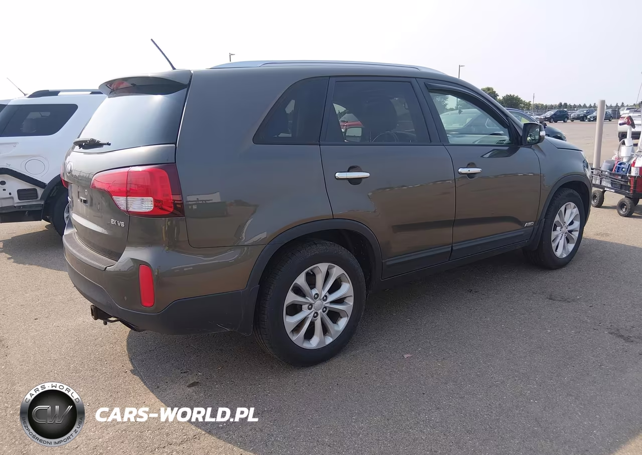 2015 Kia Sorento Ex V6 VIN:5XYKUDA76FG600850 - 4