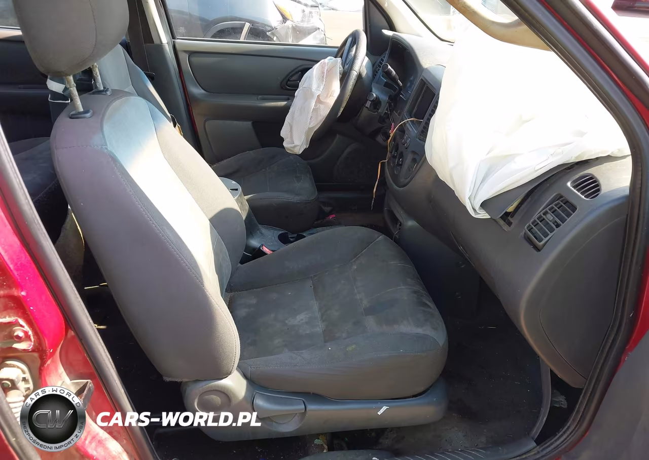 2004 Ford Escape Xls VIN:1FMYU021X4KA97064 - 5