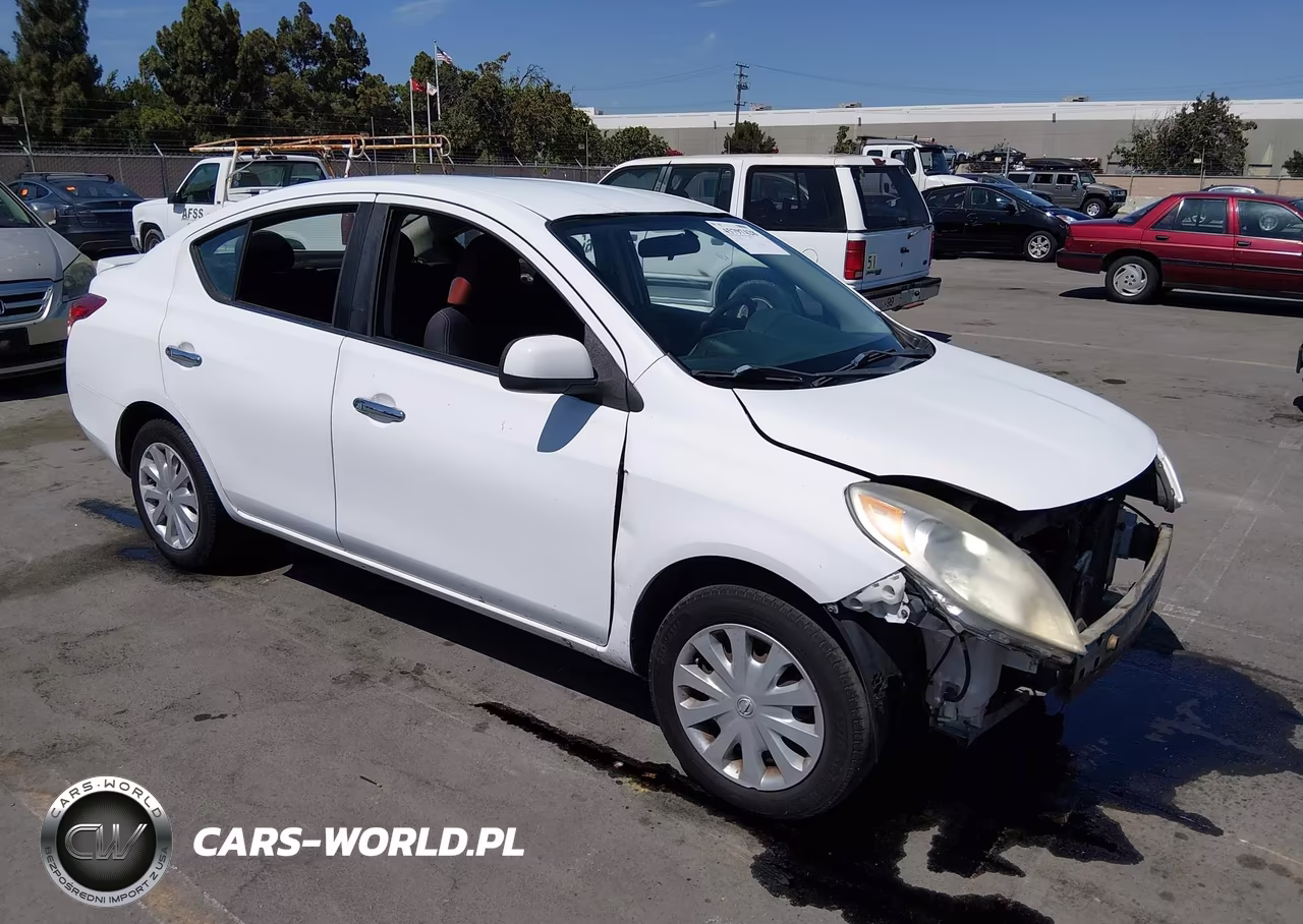 2014 Nissan Versa 1.6 Sv – zdjęcie 1 z 14