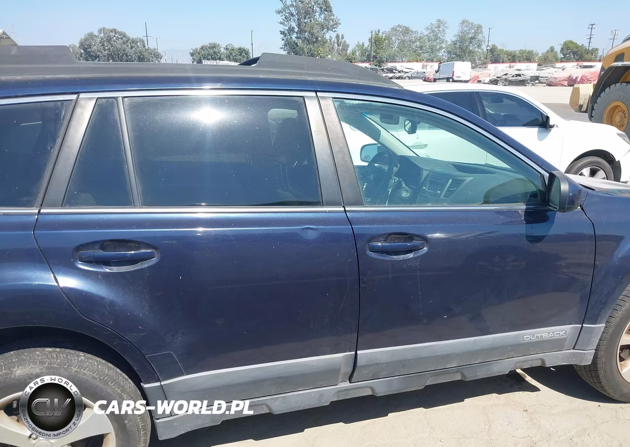 2014 Subaru Outback 2.5I Premium VIN:4S4BRBCC1E3251773 - 13