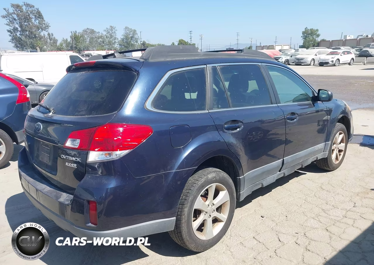 2014 Subaru Outback 2.5I Premium VIN:4S4BRBCC1E3251773 - 4