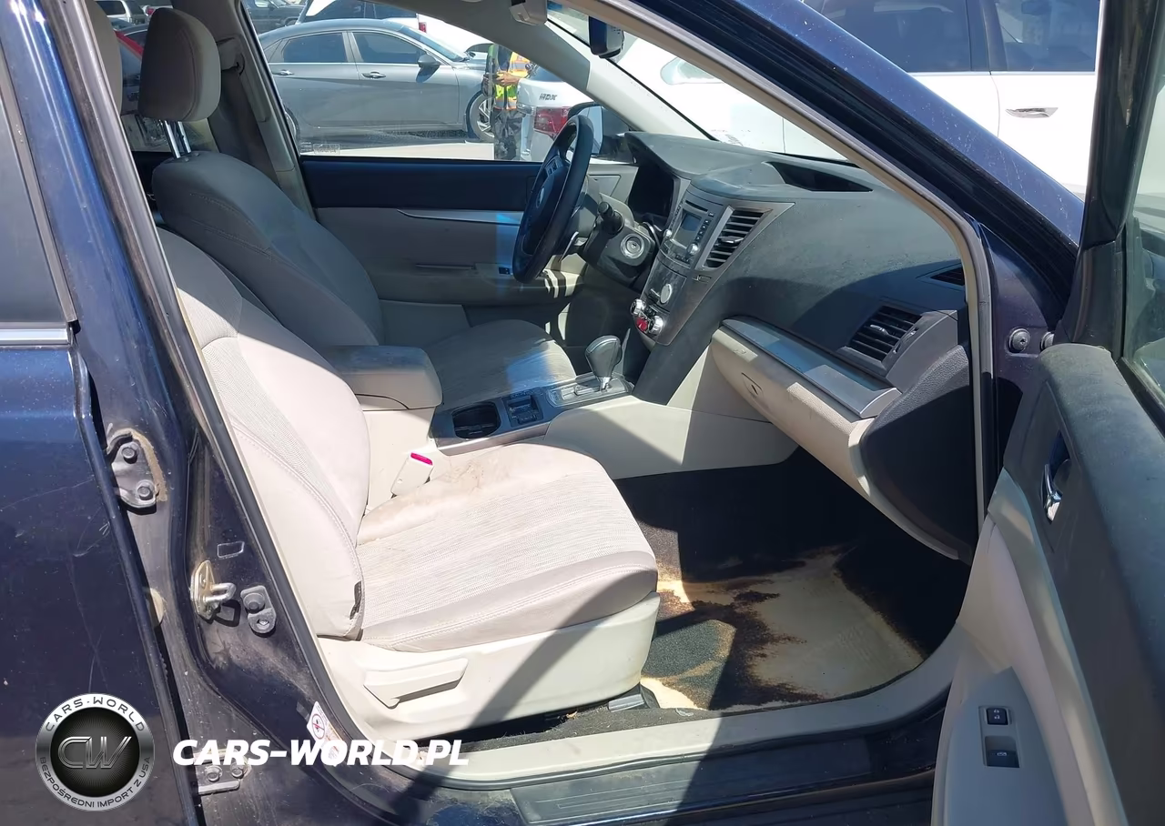 2014 Subaru Outback 2.5I Premium VIN:4S4BRBCC1E3251773 - 5