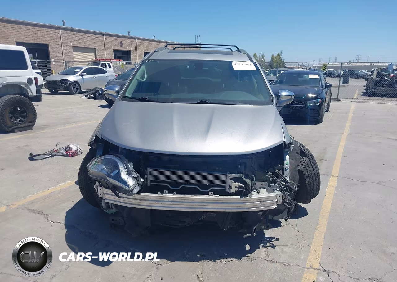 2018 Chrysler Pacifica Limited VIN:2C4RC1GG6JR320292 - 12