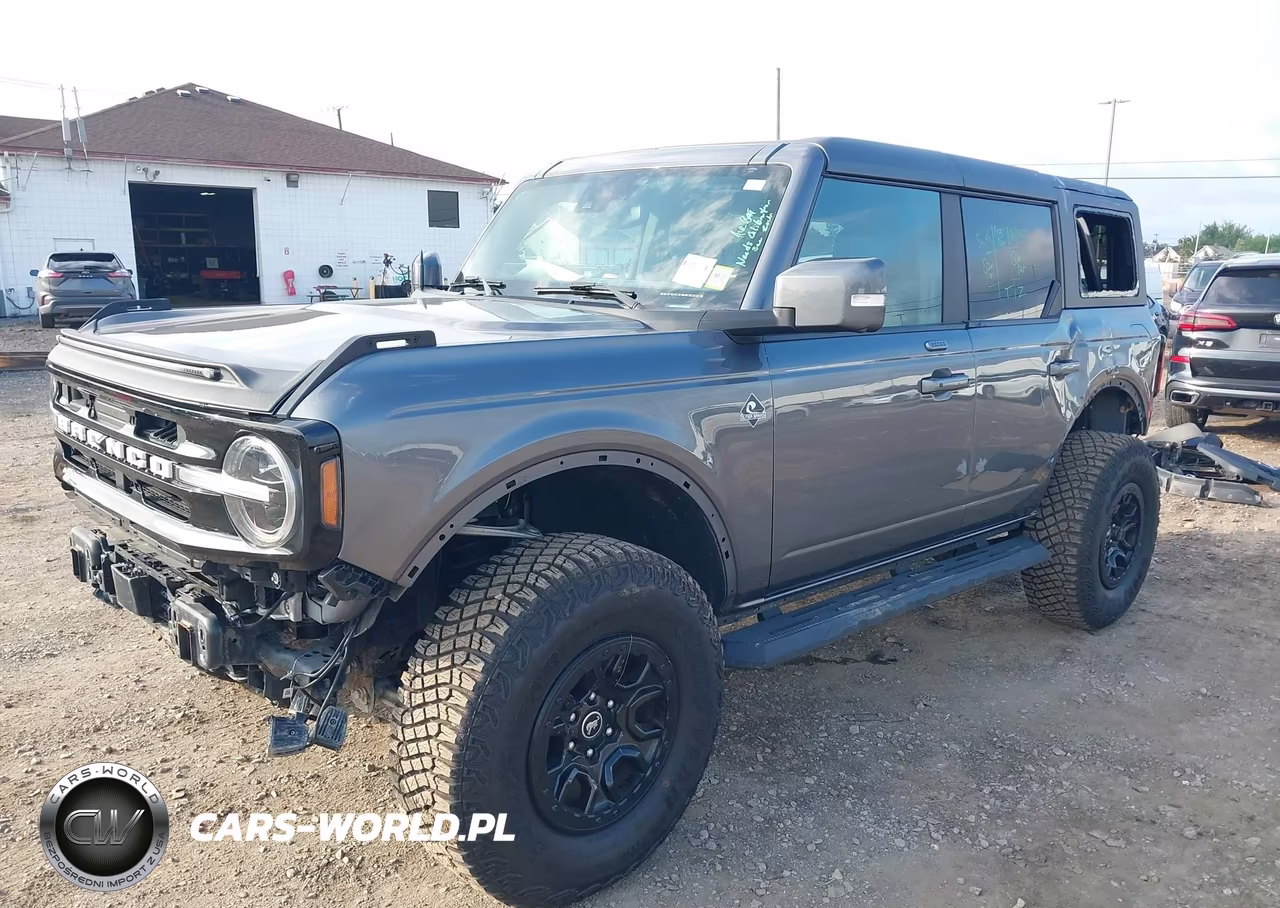 2022 Ford Bronco Outer Banks VIN:1FMEE5DP0NLB23052 - 2