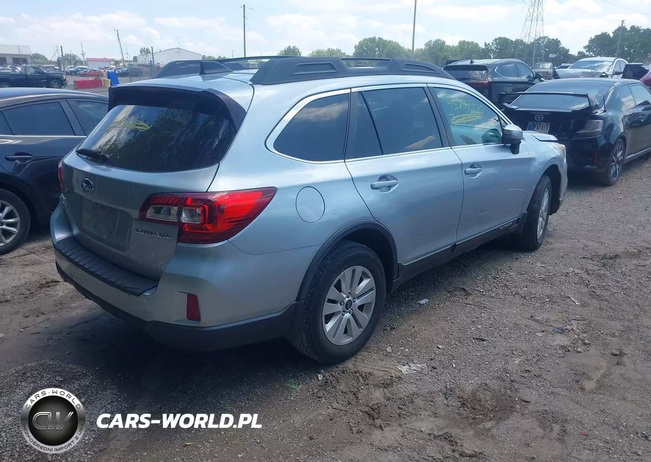 2016 Subaru Outback 2.5I Premium VIN:4S4BSBFC7G3310800 - 4