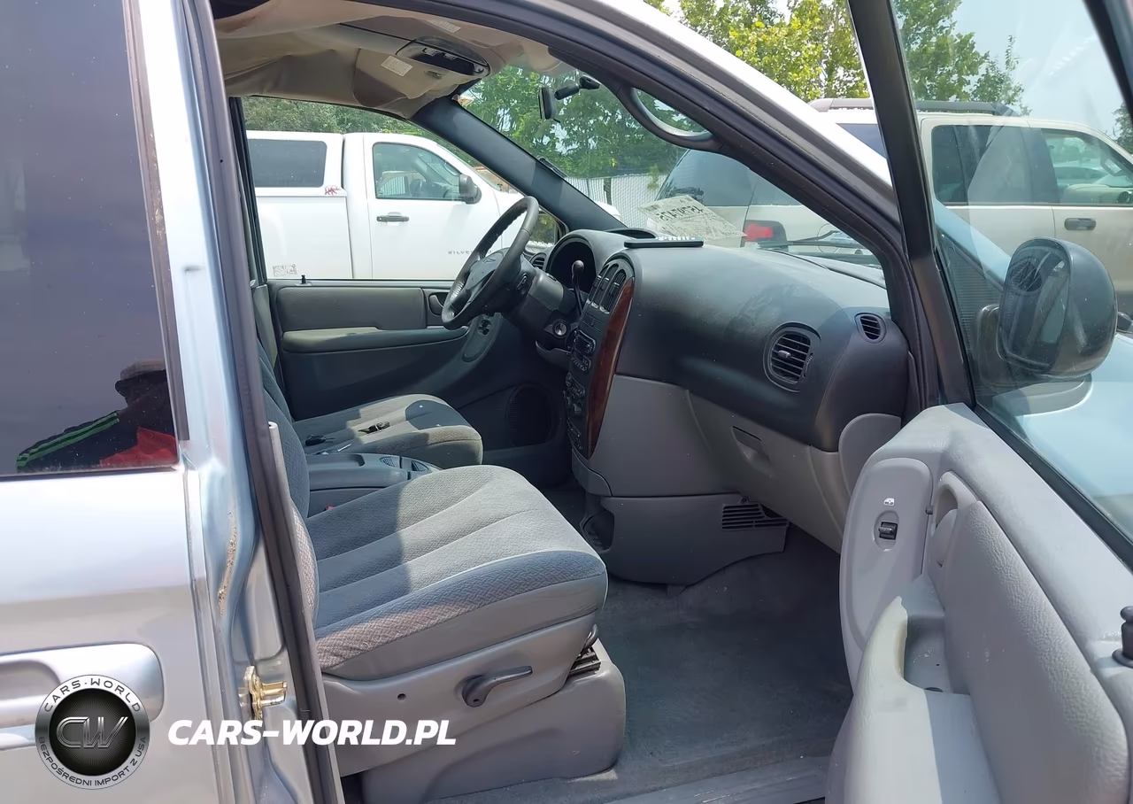 2004 Chrysler Town & Country Touring VIN:2C4GP54L14R534664 - 5