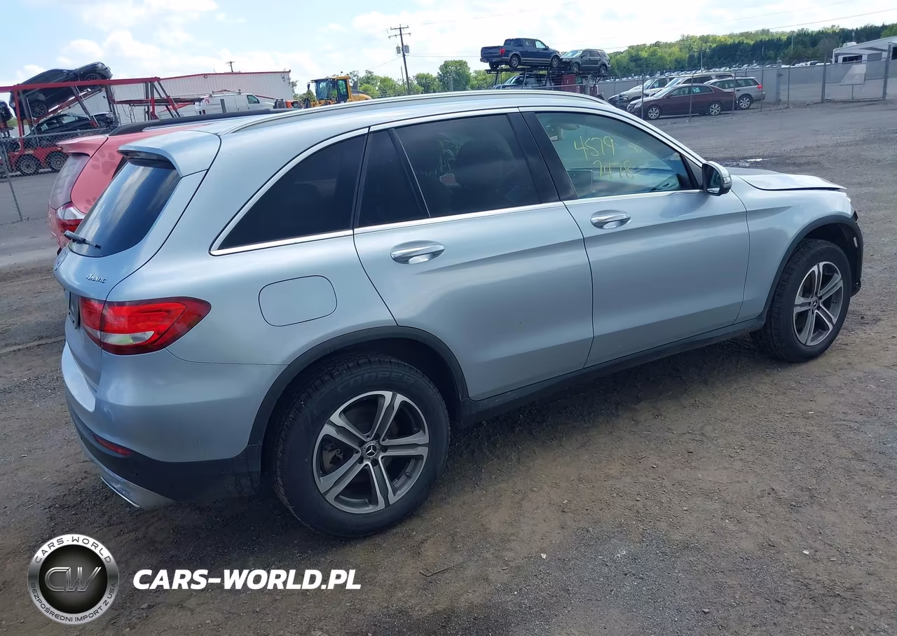 2017 Mercedes-Benz Glc 300 4Matic VIN:WDC0G4KB7HV007120 - 4