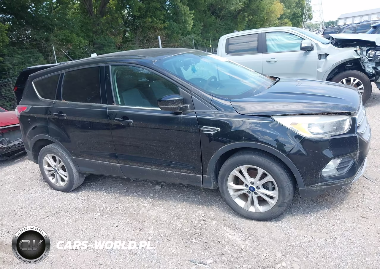 2017 Ford Escape Se VIN:1FMCU0GD9HUB51686 - 15