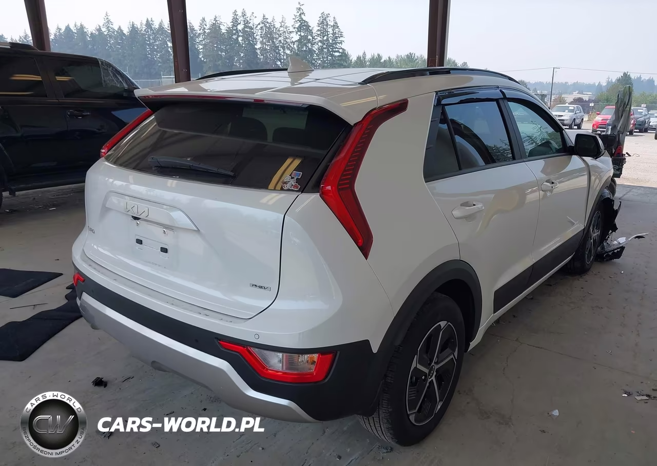 2024 Kia Niro Plug-In Hybrid Ex VIN:KNDCS3LF4R5179314 - 4