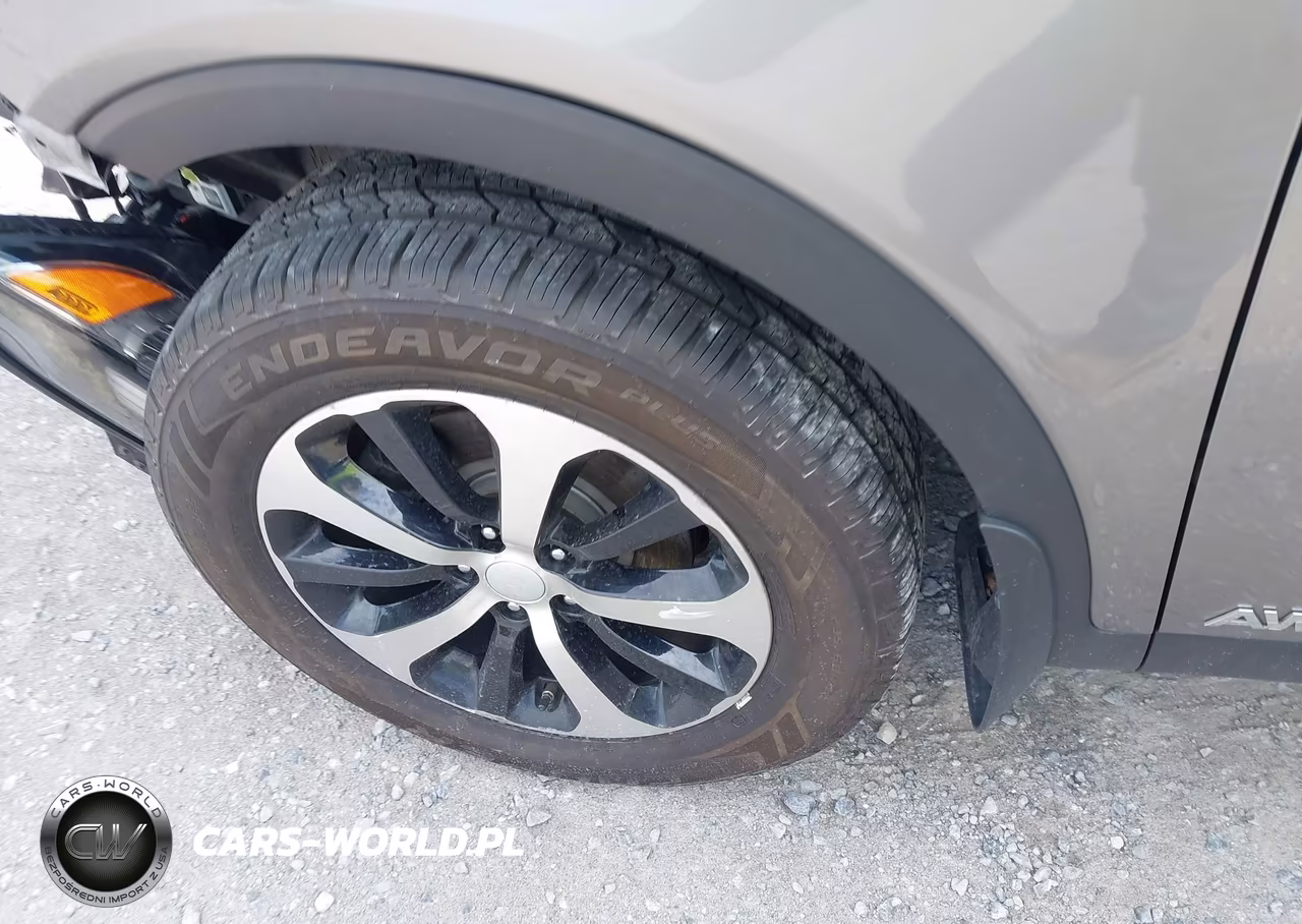 2017 Kia Sorento 3.3L Ex VIN:5XYPHDA57HG310600 - 12