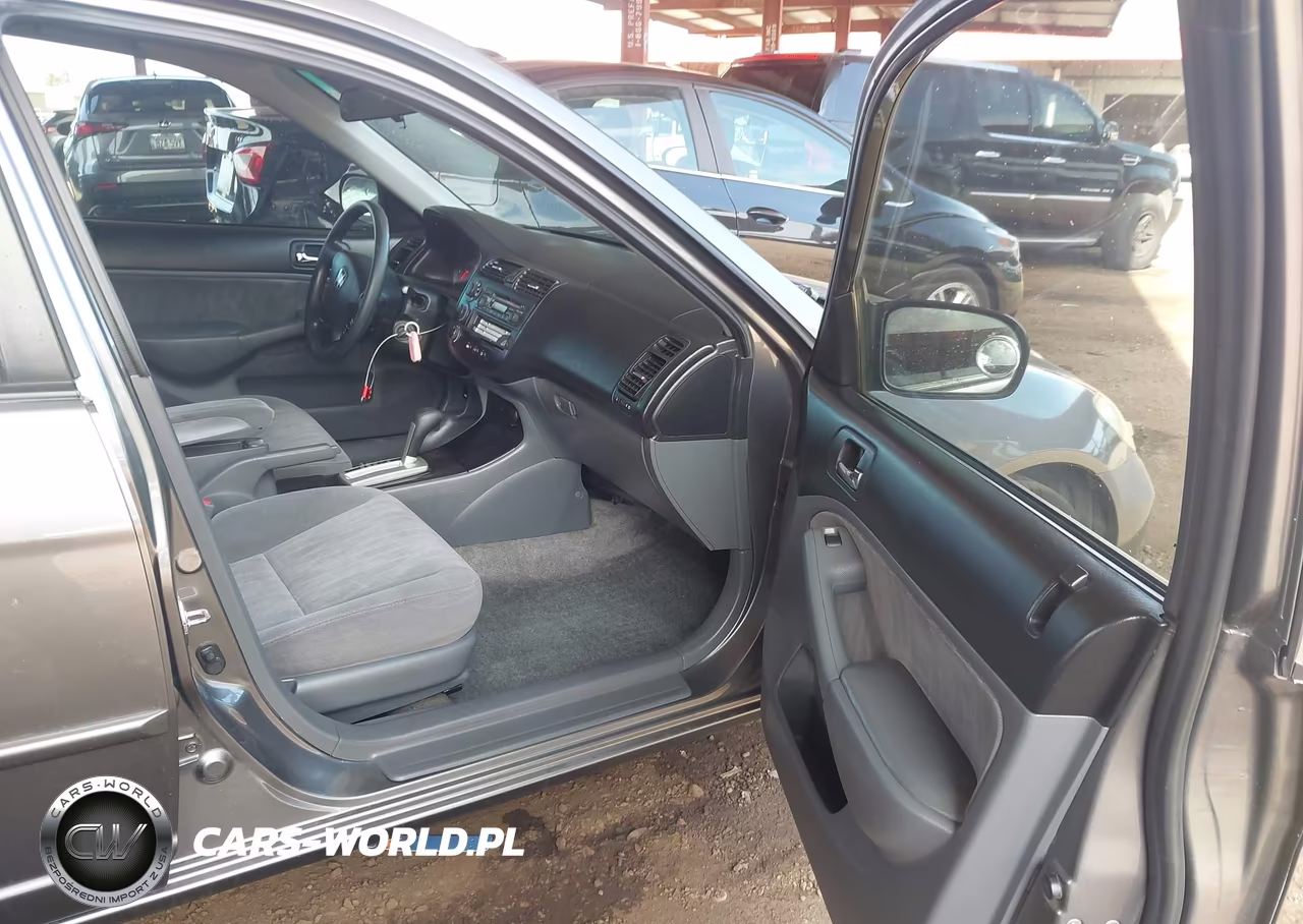 2004 Honda Civic Lx VIN:2HGES165X4H608846 - 5