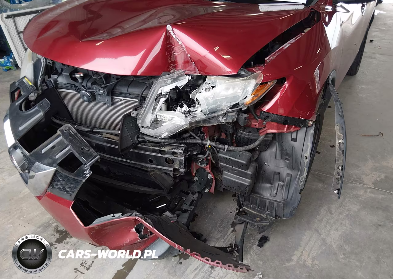 2015 Nissan Rogue S VIN:KNMAT2MTXFP577999 - 6