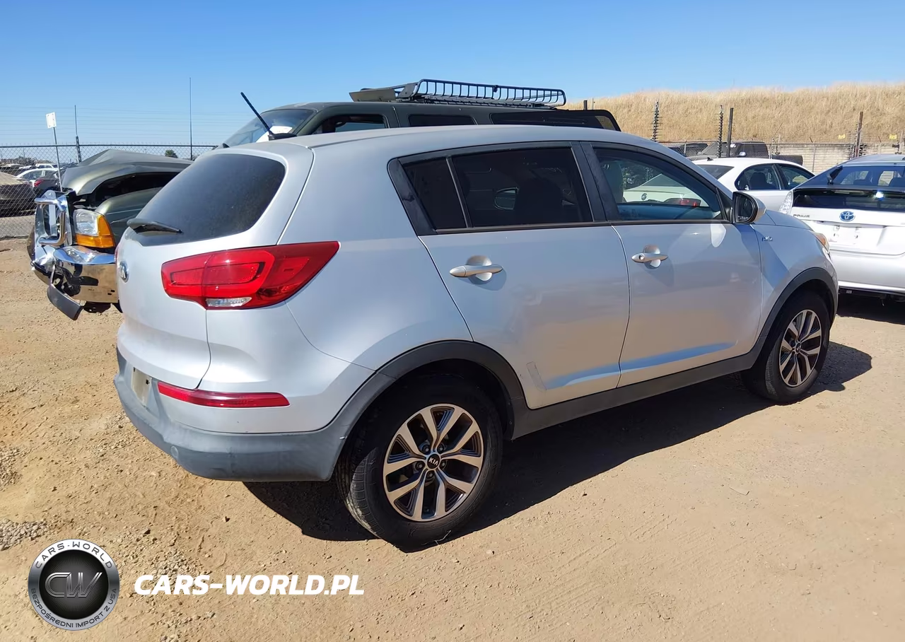 2014 Kia Sportage Lx VIN:KNDPBCAC6E7549168 - 4