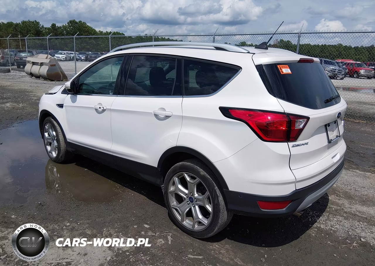 2019 Ford Escape Titanium VIN:1FMCU9J91KUA28190 - 3