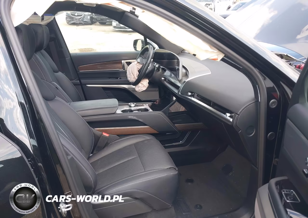 2026 Cadillac Vistiq Sport VIN:1GYC3NML3TZ707836 - 5