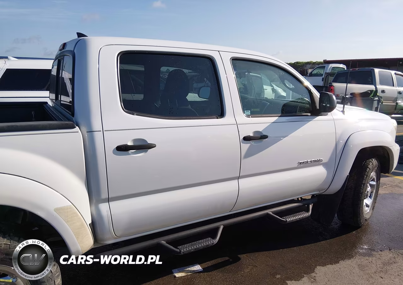 2015 Toyota Tacoma Prerunner V6 VIN:5TFJU4GN2FX064915 - 12