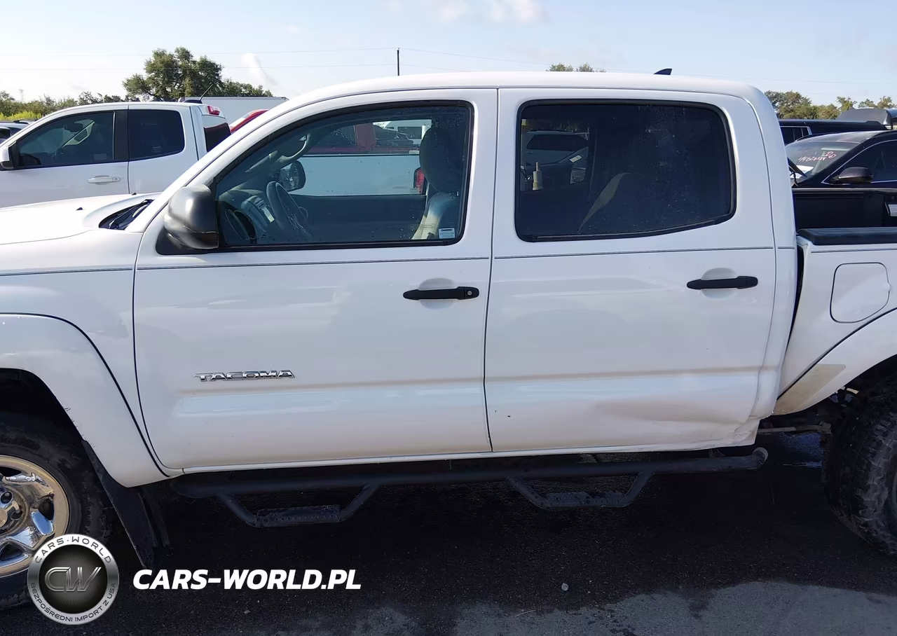 2015 Toyota Tacoma Prerunner V6 VIN:5TFJU4GN2FX064915 - 13