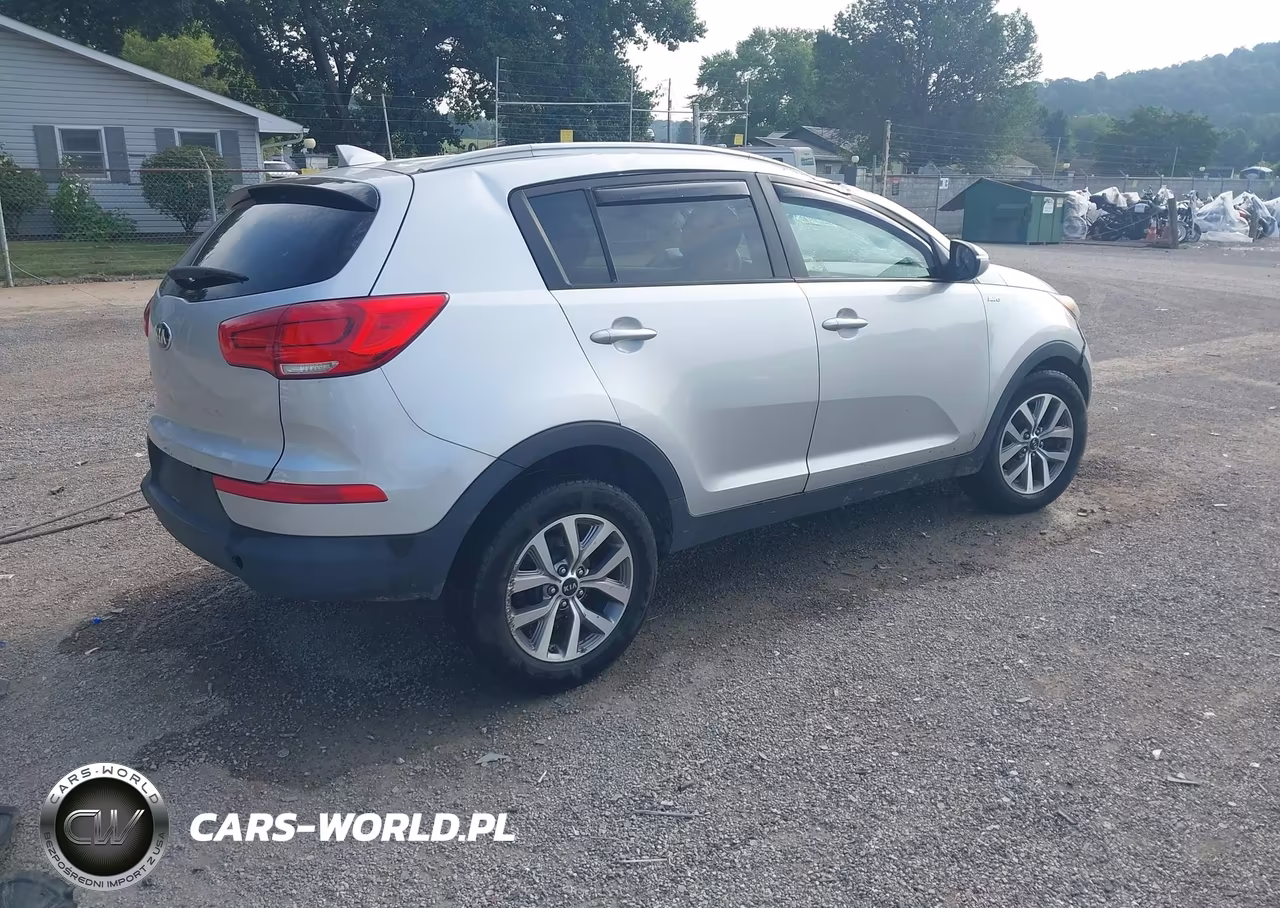 2015 Kia Sportage Lx VIN:KNDPBCAC9F7684209 - 4
