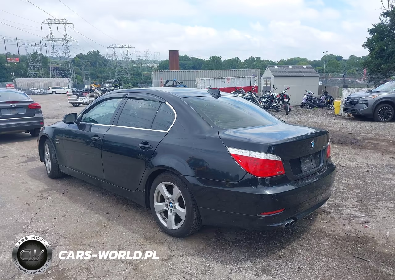 2010 BMW 528I xDrive VIN:WBANV1C55AC445559 - 3
