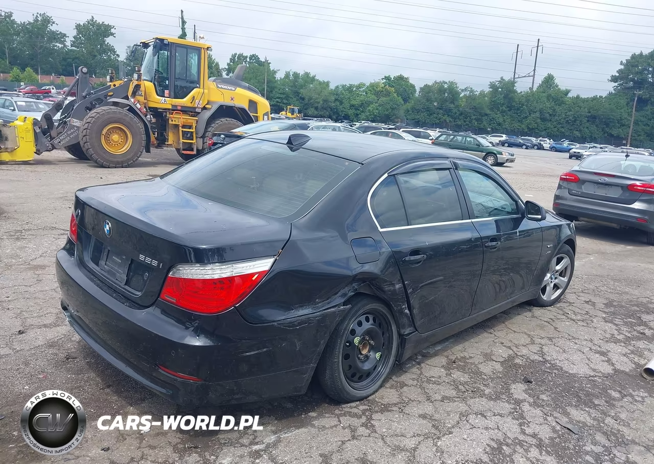 2010 BMW 528I xDrive VIN:WBANV1C55AC445559 - 4