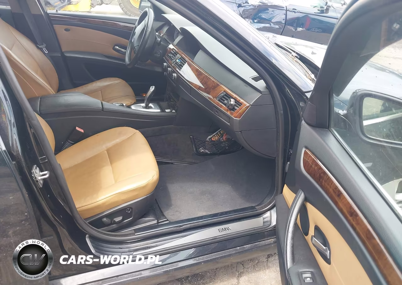 2010 BMW 528I xDrive VIN:WBANV1C55AC445559 - 5