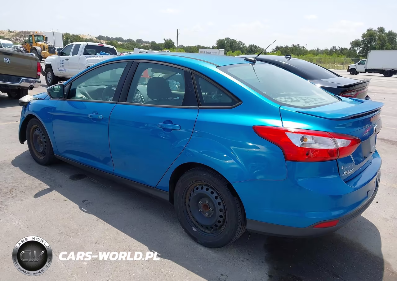 2013 Ford Focus Se VIN:1FADP3F26DL137901 - 3