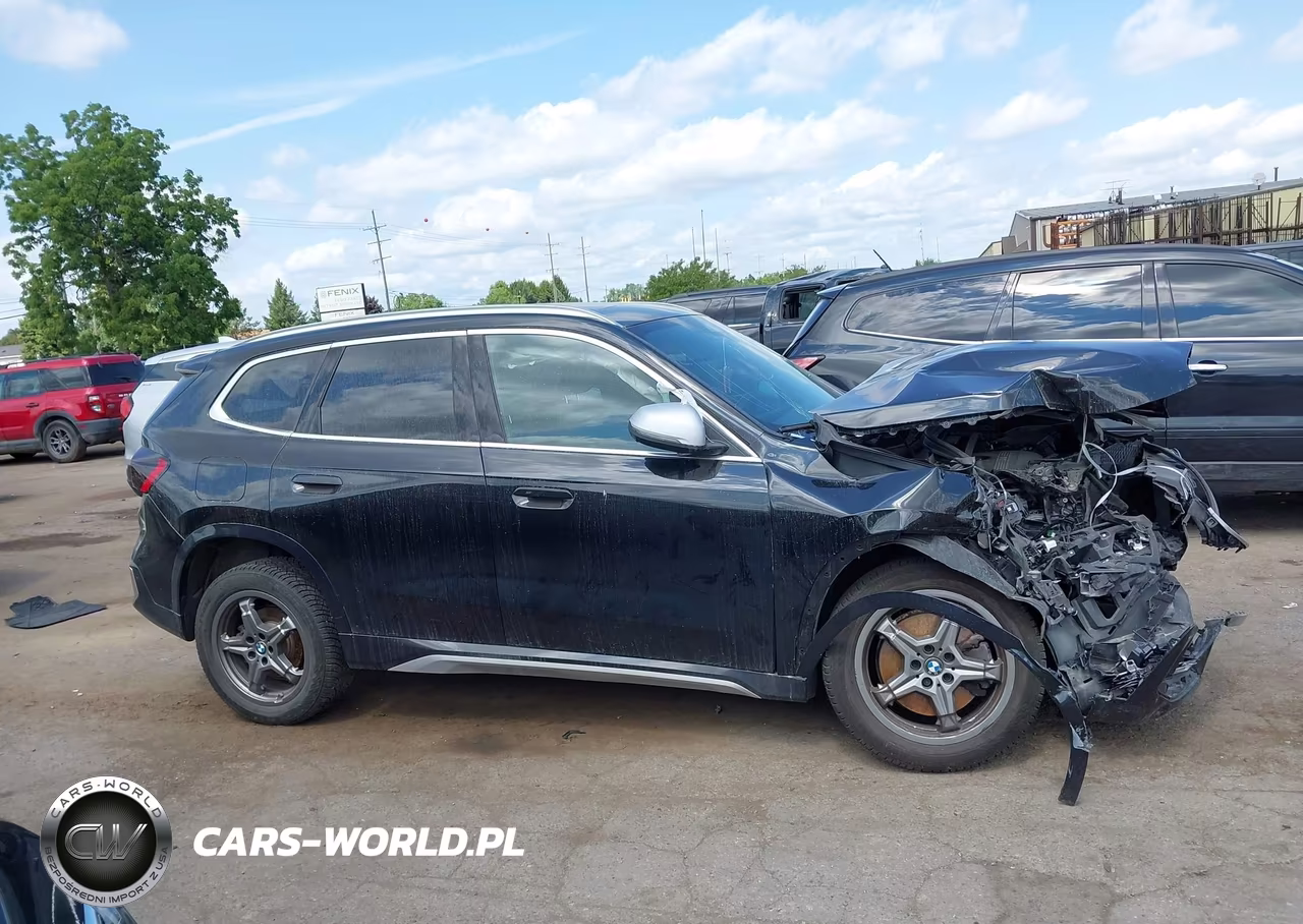2023 BMW X1 xDrive28I VIN:WBX73EF02P5X62904 - 13