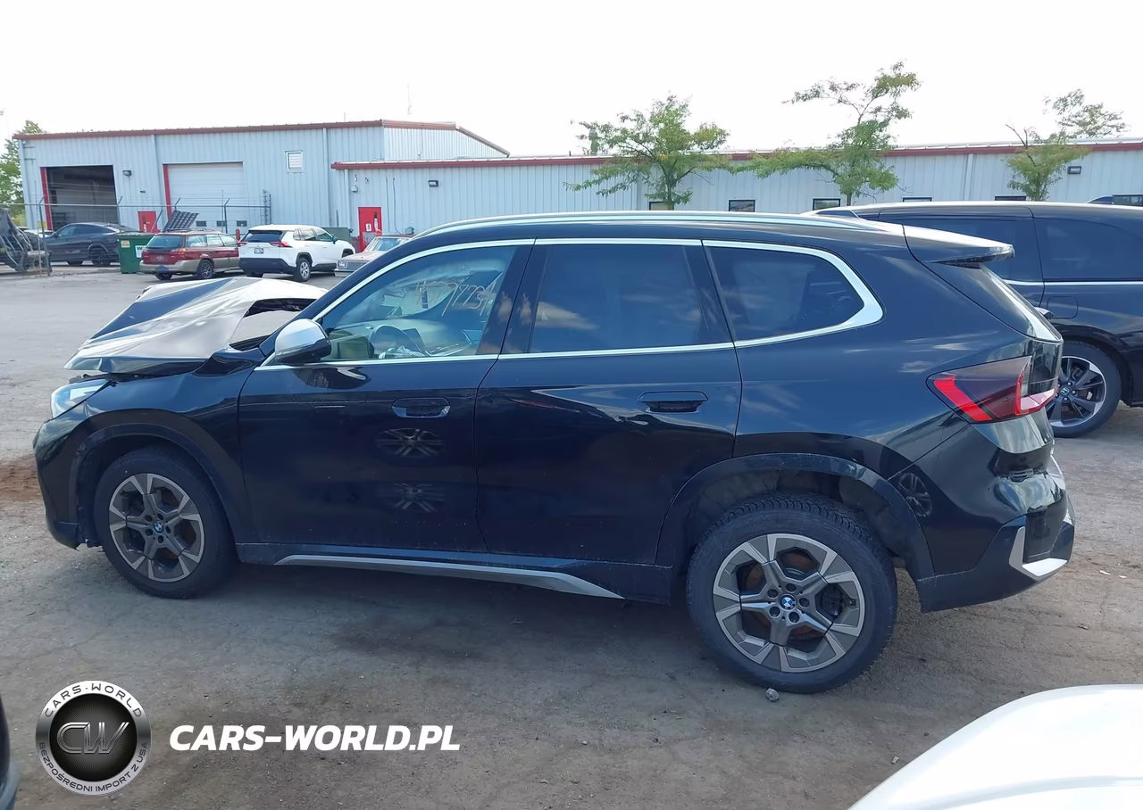 2023 BMW X1 xDrive28I VIN:WBX73EF02P5X62904 - 14