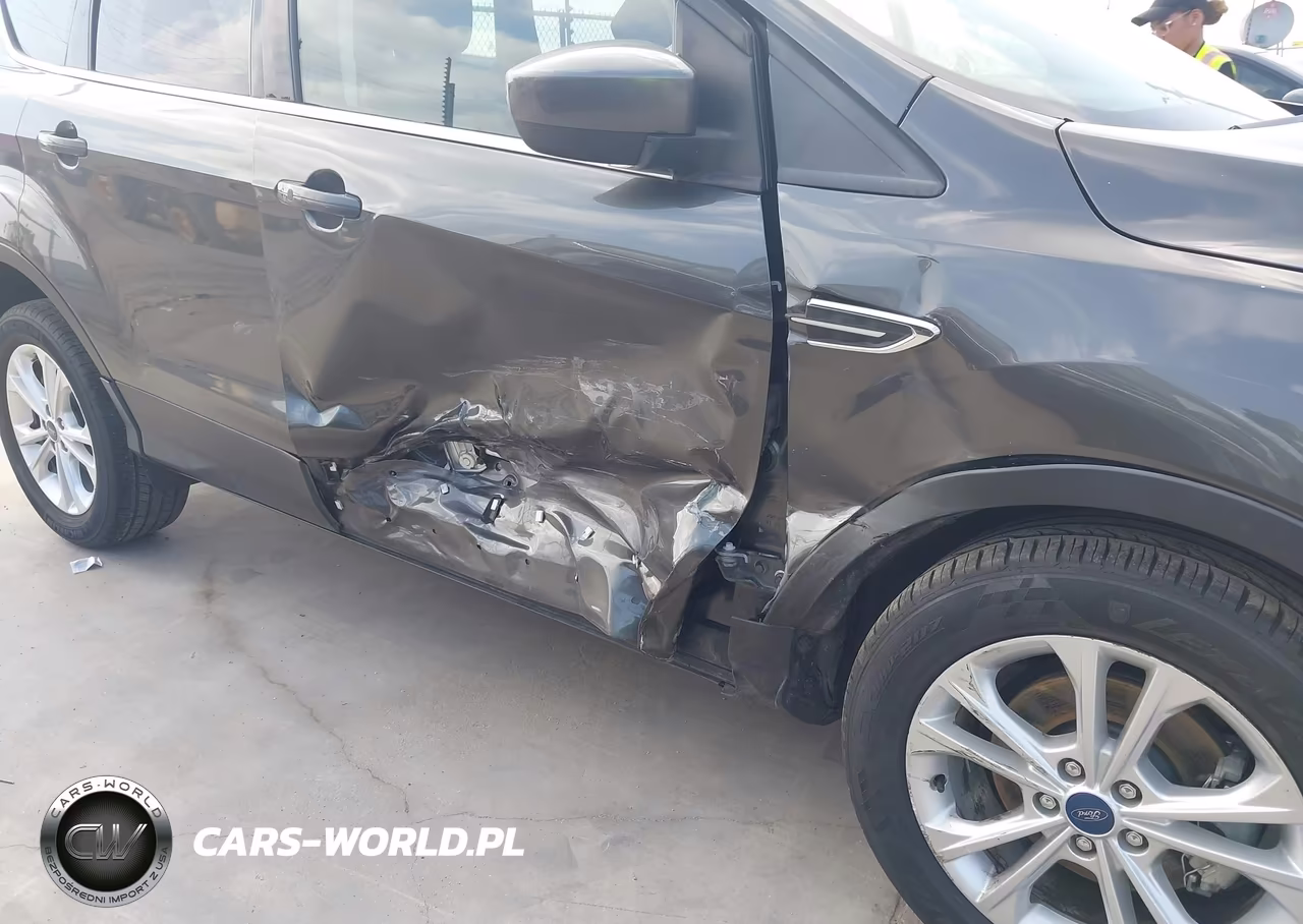 2019 Ford Escape Se VIN:1FMCU0GD7KUC35481 - 18