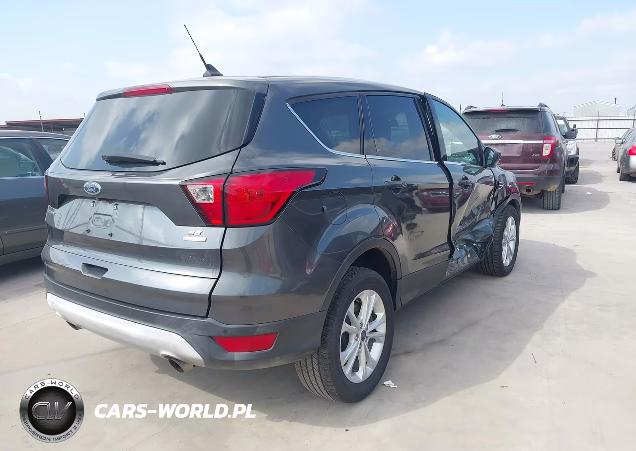 2019 Ford Escape Se VIN:1FMCU0GD7KUC35481 - 4
