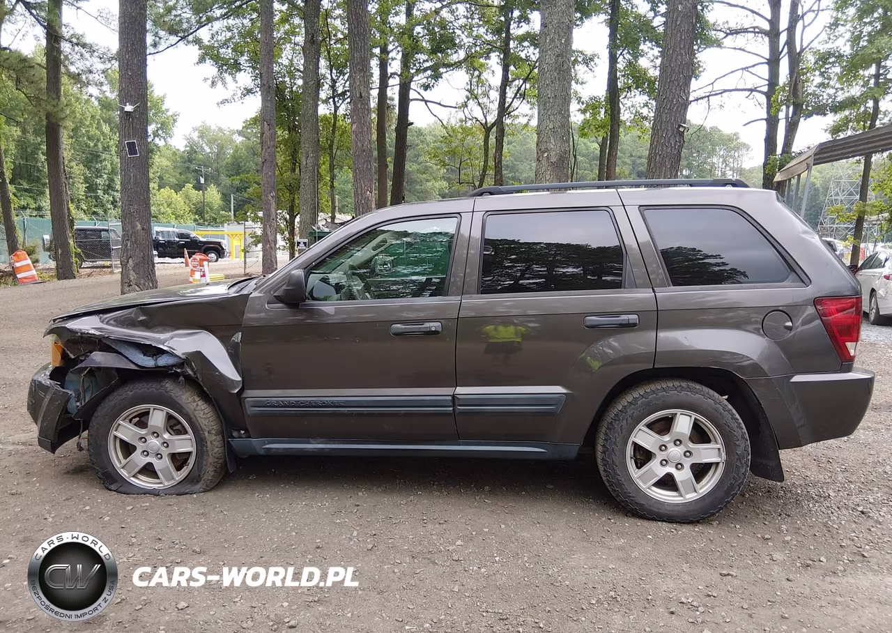 2005 Jeep Grand Cherokee Laredo VIN:1J4GR48K45C599647 - 14