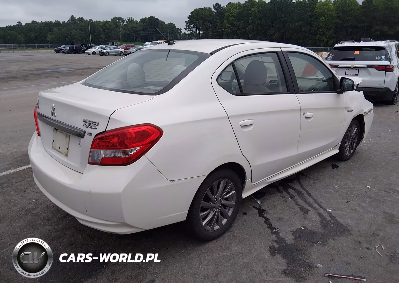 2018 Mitsubishi Mirage G4 Se VIN:ML32F4FJ0JHF10002 - 4