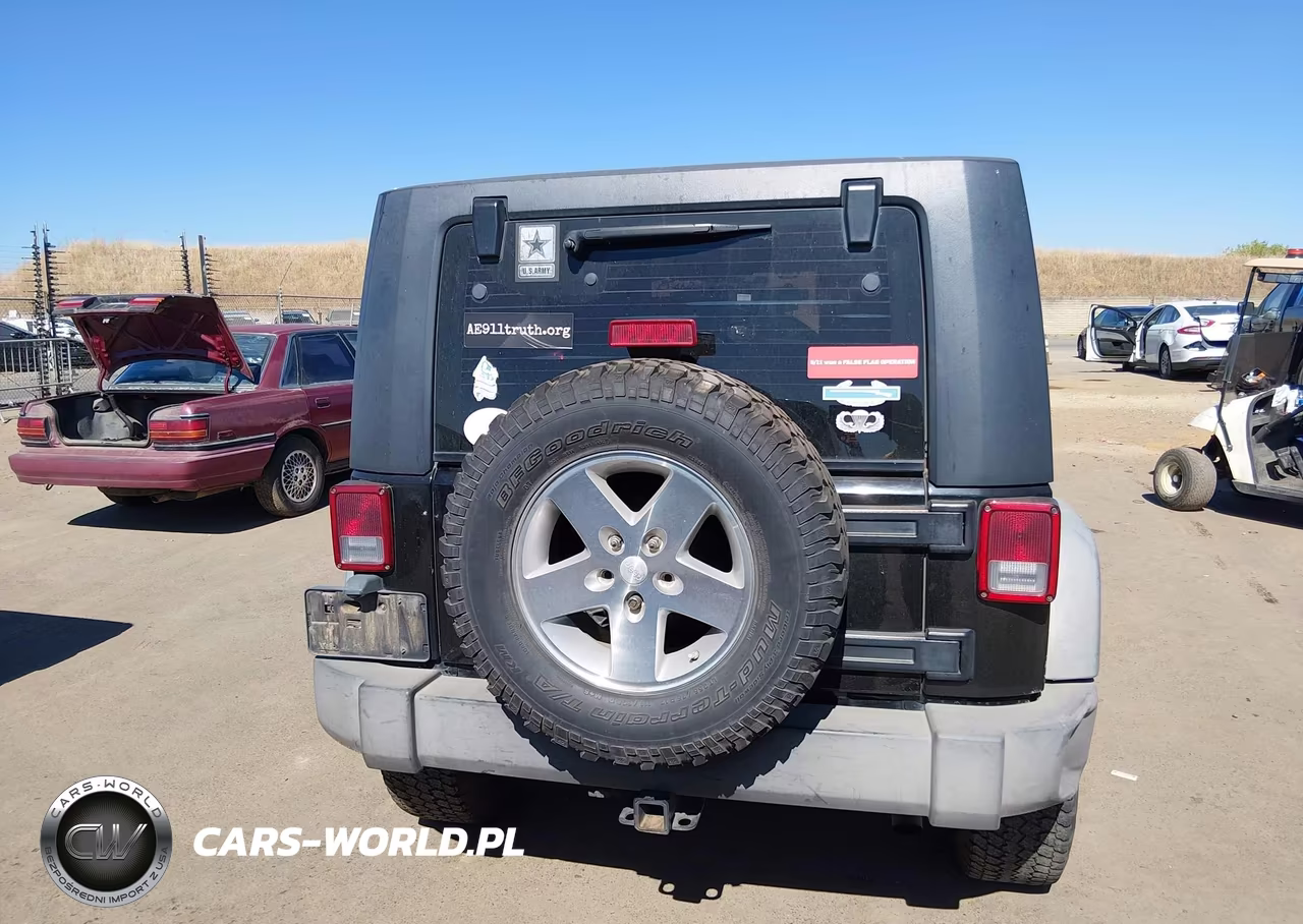 2008 Jeep Wrangler Unlimited X VIN:1J4GA39138L584889 - 16