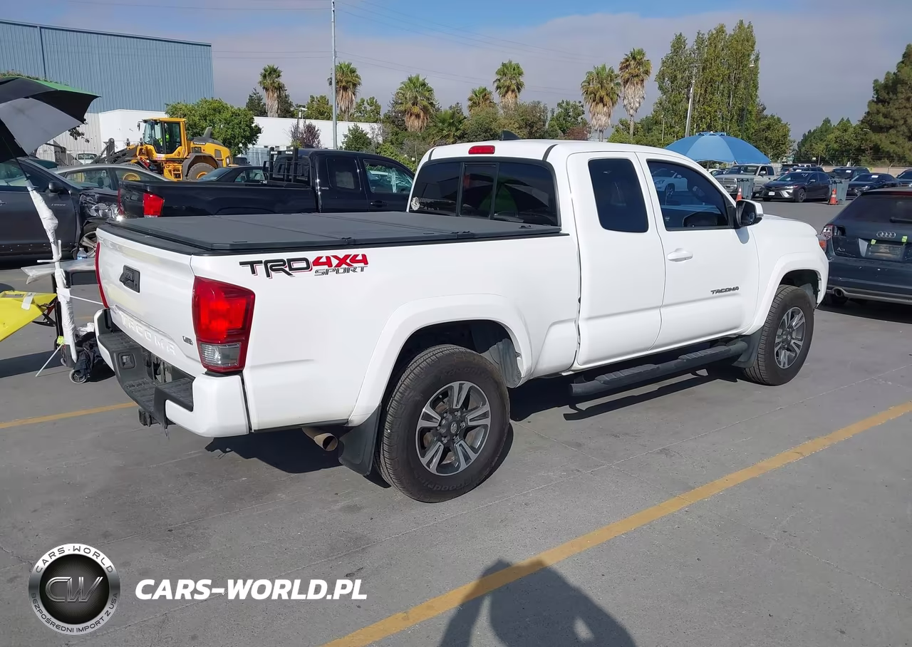 2017 Toyota Tacoma Trd Sport VIN:5TFSZ5AN1HX118468 - 4