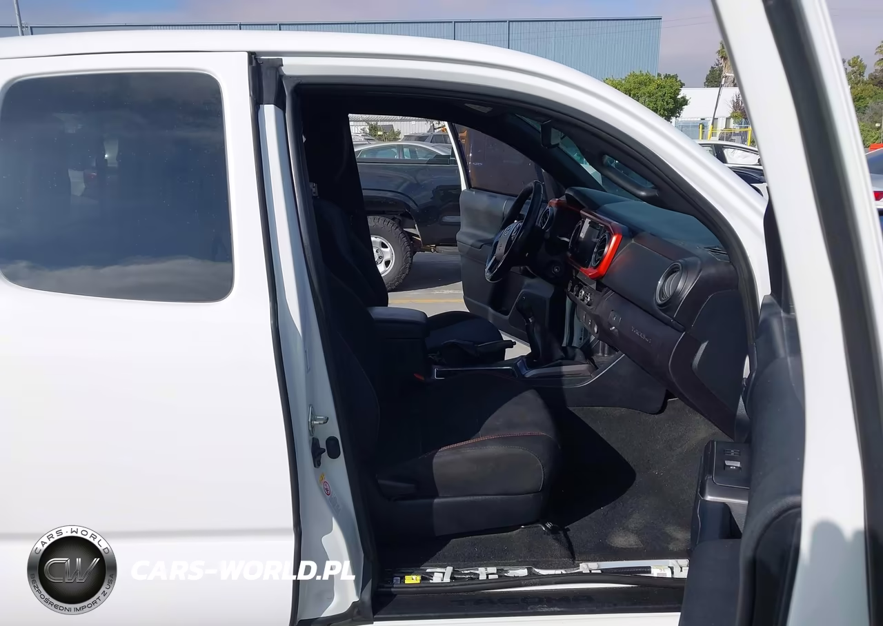 2017 Toyota Tacoma Trd Sport VIN:5TFSZ5AN1HX118468 - 5