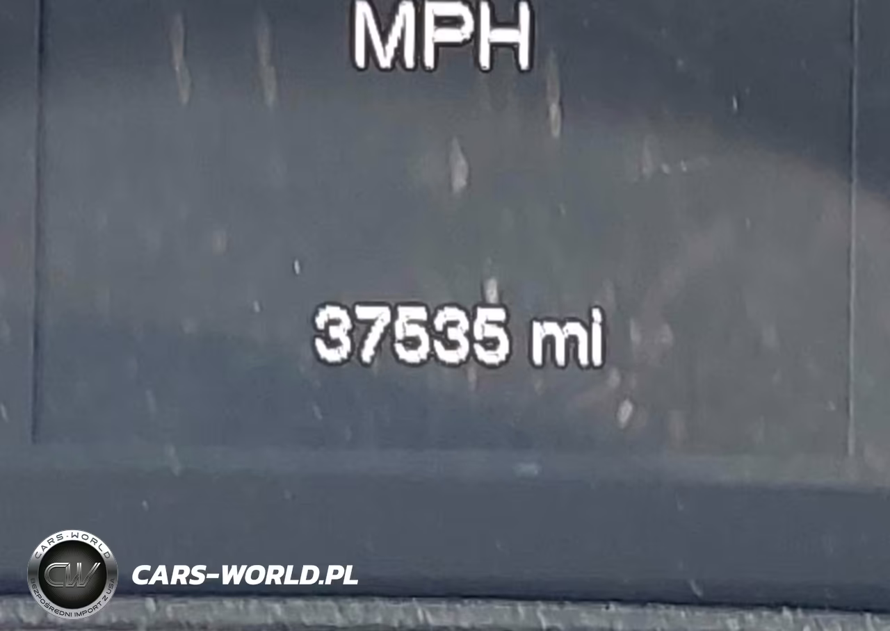 2018 Jeep Cherokee Latitude 4X4 VIN:1C4PJMCB9JD528663 - 15