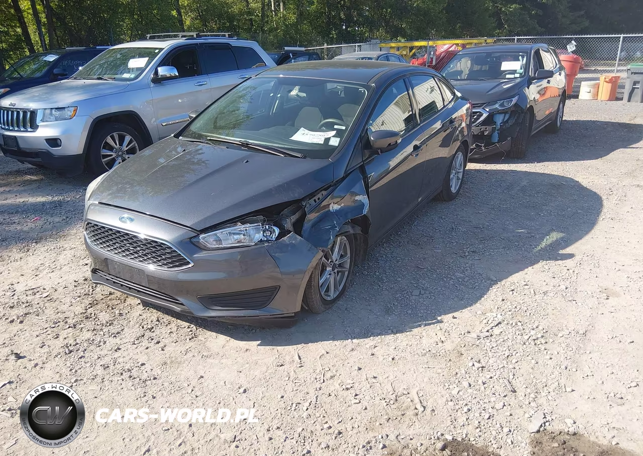 2017 Ford Focus Se VIN:1FADP3F21HL330544 - 2
