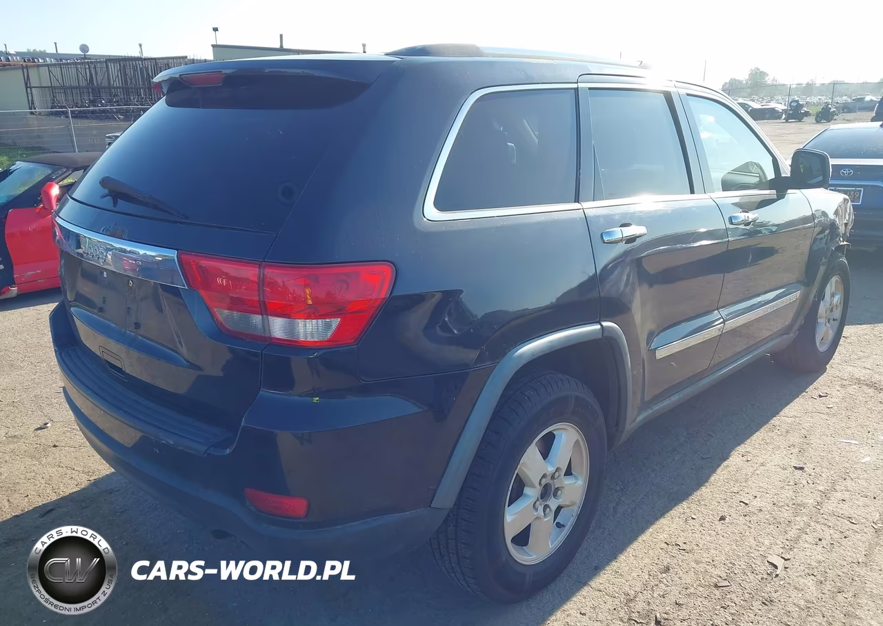 2011 Jeep Grand Cherokee Laredo VIN:1J4RR4GG0BC525627 - 4