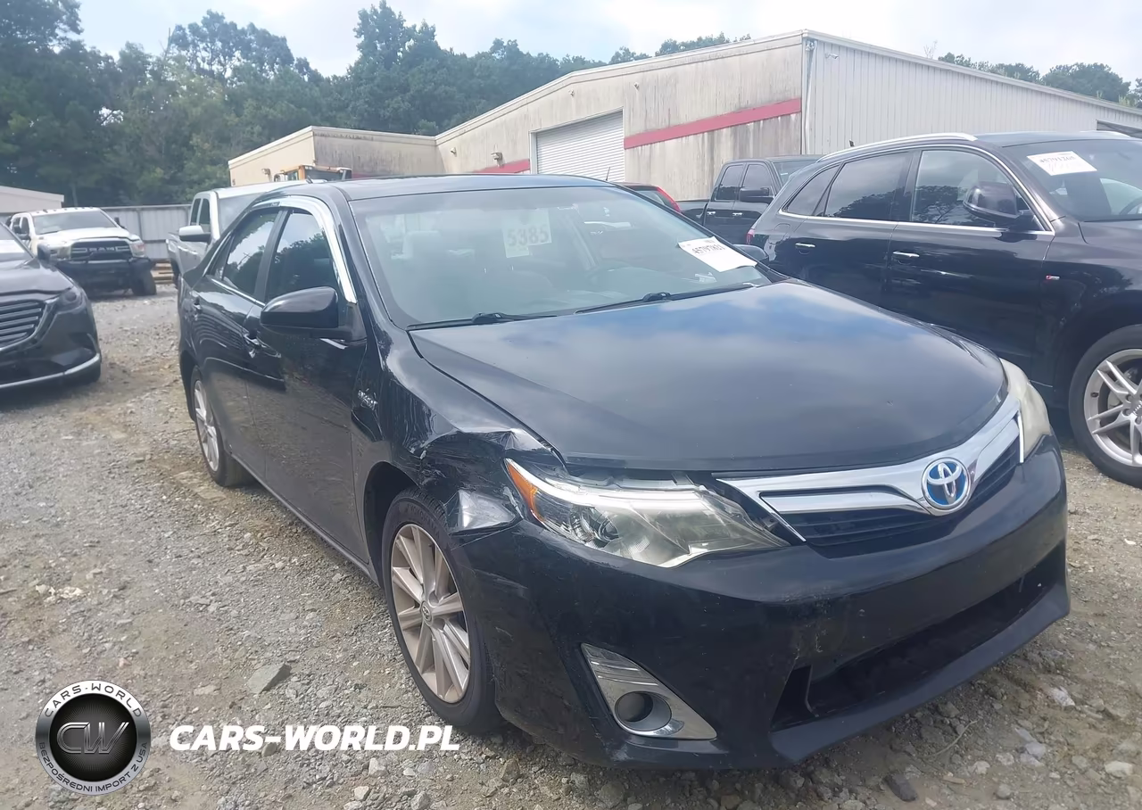 2013 Toyota Camry Hybrid Xle – zdjęcie 1 z 16