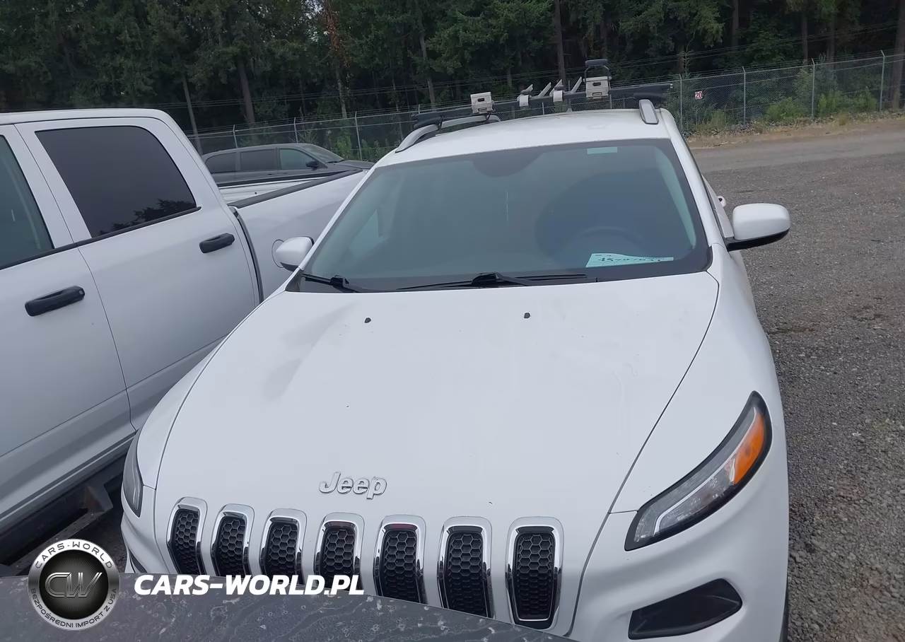 2018 Jeep Cherokee Latitude 4X4 VIN:1C4PJMCB3JD528660 - 12