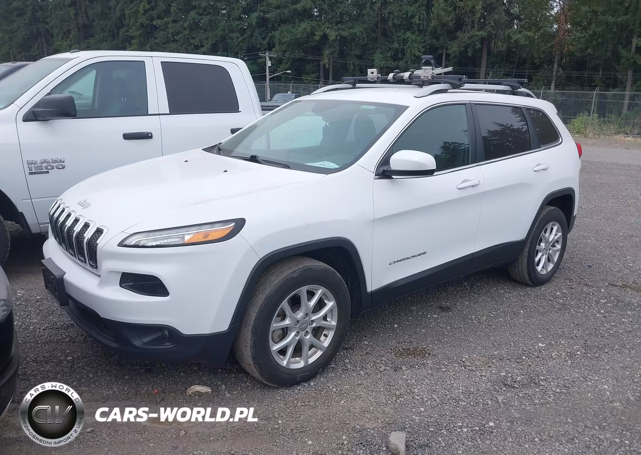 2018 Jeep Cherokee Latitude 4X4 VIN:1C4PJMCB3JD528660 - 2