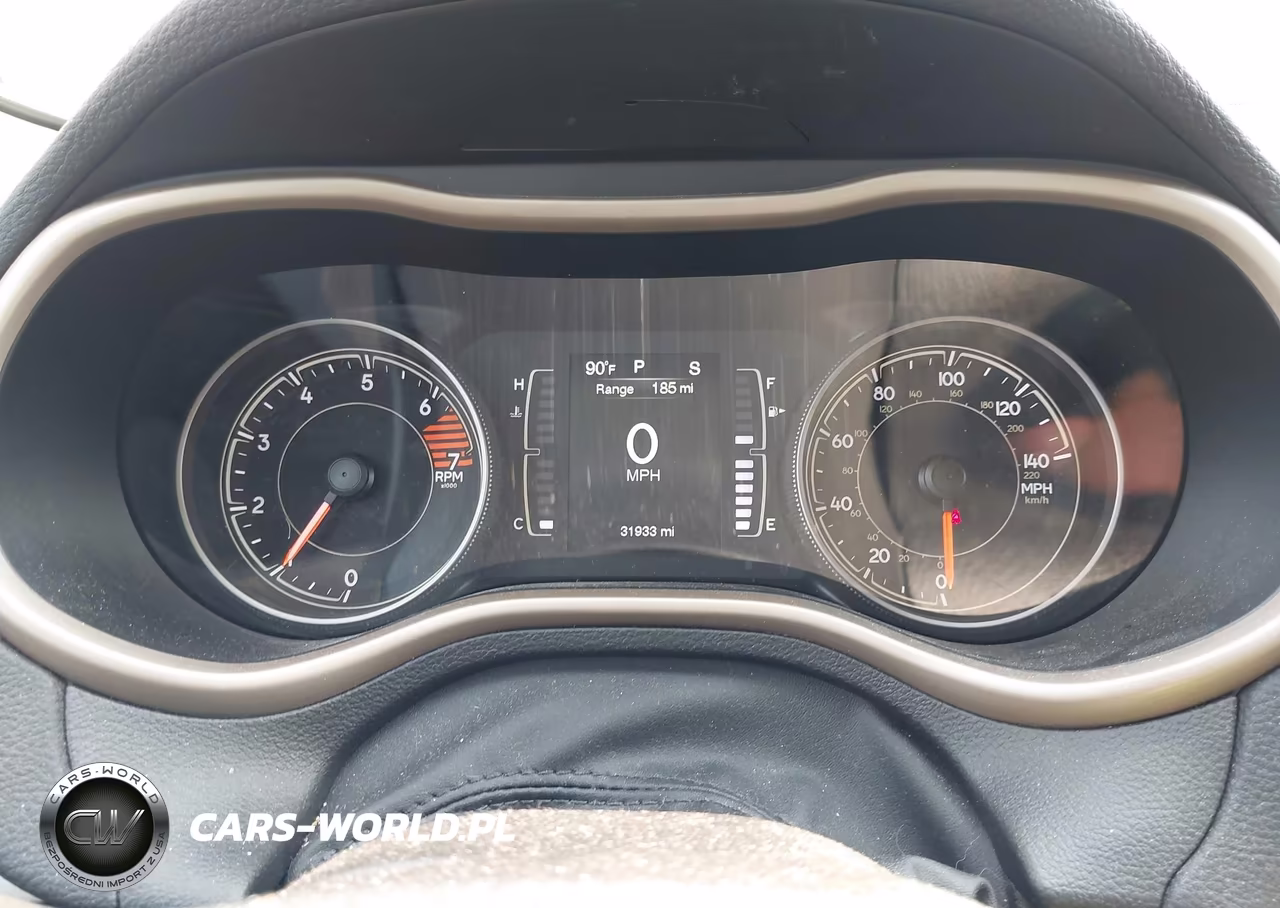 2018 Jeep Cherokee Latitude 4X4 VIN:1C4PJMCB3JD528660 - 7
